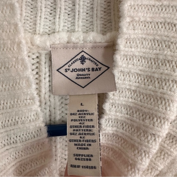 St. John's Bay Turtleneck Sweater, Size L - Picture 8 of 10